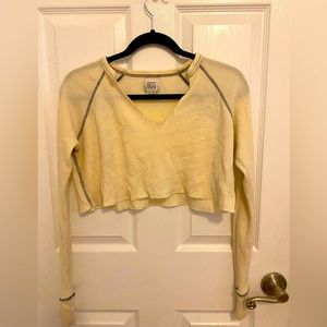Bdg by urban outfitters long sleeve cream crop top